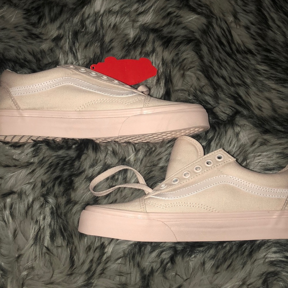 Never Worn Mono Canvas Vans